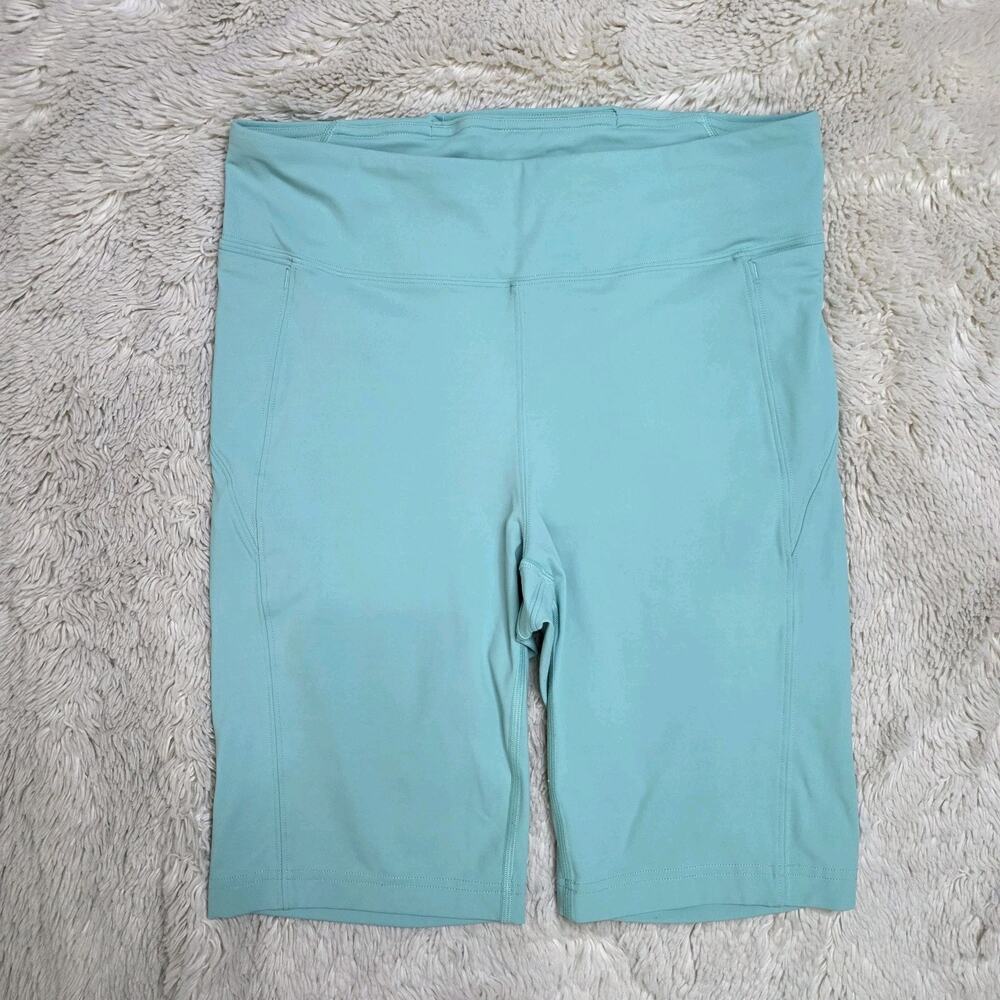 Lululemon Aqua On Pace Biker Short Women's Size 10